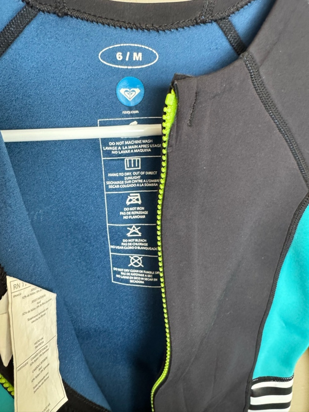 Roxy Long Sleeve Shorty Wetsuit Size M Juniors - Picture 2 of 3